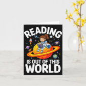 読書は宇宙を超えた宇宙飛行士の女の子 カード (黄色い花)