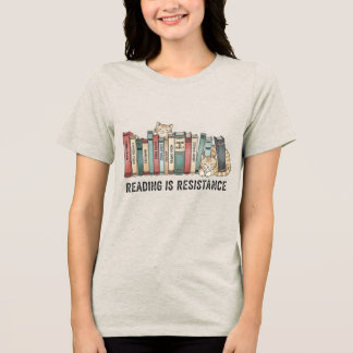 読書は抵抗なり 猫と本のTシャツ トライブレンドTシャツ