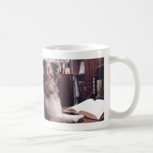 読書シェットランド・シープドッグのマグ コーヒーマグカップ