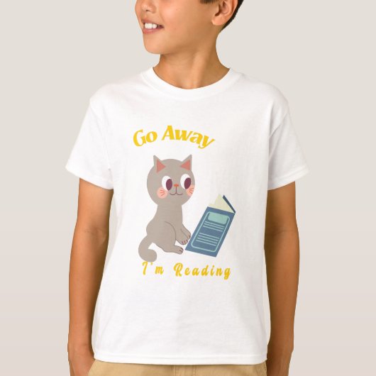 読書中につき失せろ 面白い猫のイラスト Tシャツ (正面)