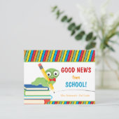 読書好きの学校の良いニュース ポストカード (スタンド正面)