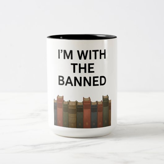 読書家のための「I'm With The Banned Books」マグ ツートーンマグカップ (中央)