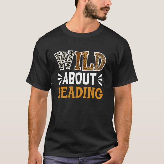読書愛好家のための服 読書が大好き 読書  Tシャツ (正面)