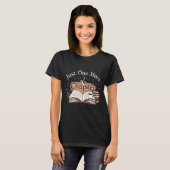 読書愛好家のTシャツ Tシャツ (正面フル)