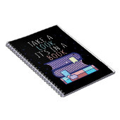 読者の贈り物が本の中を見る ノートブック (右側)