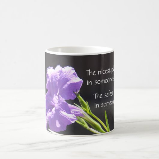 誰かにであるために驚かせる花のマグ祈りの言葉! コーヒーマグカップ (中央)