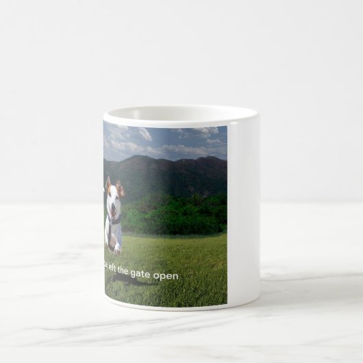 誰かのように残しましたゲートを開いた住んで下さい コーヒーマグカップ (中央)
