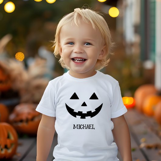 誰かの野生の子供 かわいいカスタム名 ハロウィン トドラーTシャツ
