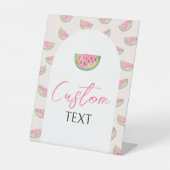 誰か甘い人が行く、赤ん坊のシャワー。 台座サイン (正面)