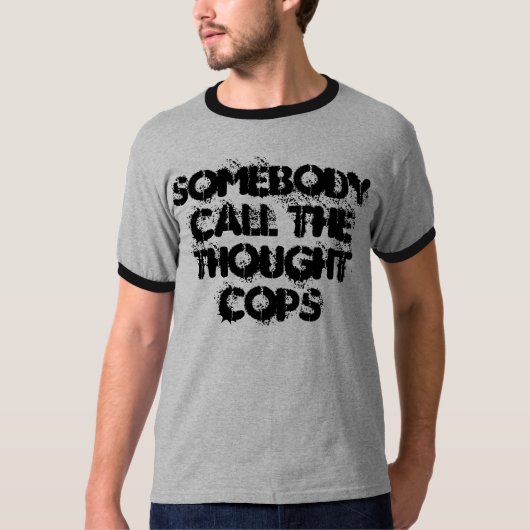 誰か警察を呼考えびる Tシャツ (正面)