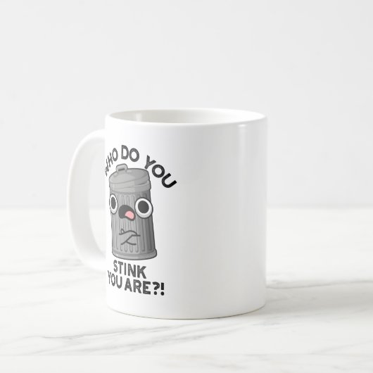 誰がゴミ箱を臭おもしろいわせる コーヒーマグカップ (正面左)