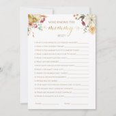 誰がママの最高の秋の赤ちゃんシャワーのゲームを知っている 招待状 (正面)