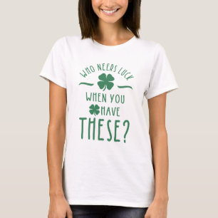 誰が幸運を得る時にこれを持っている? Tシャツ