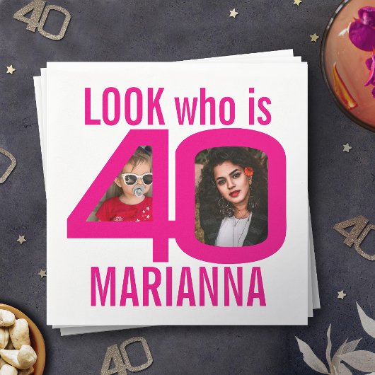 誰が40歳の誕生日を見る2写真ホットピンクのパーティー スタンダードカクテルナプキン