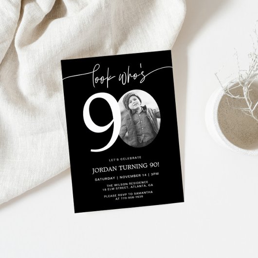誰が90歳か見て | ブラック90th誕生日招待状 招待状