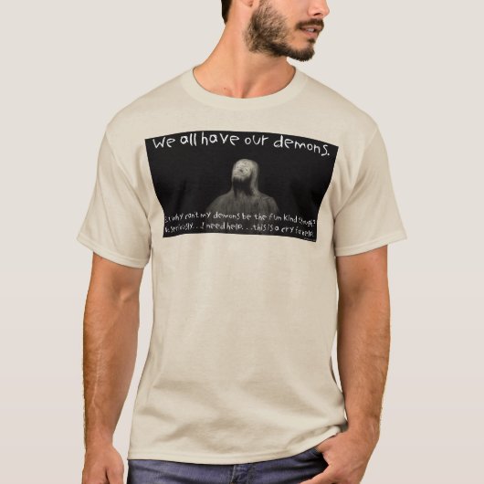 誰しも心に闇を抱えている Tシャツ (正面)