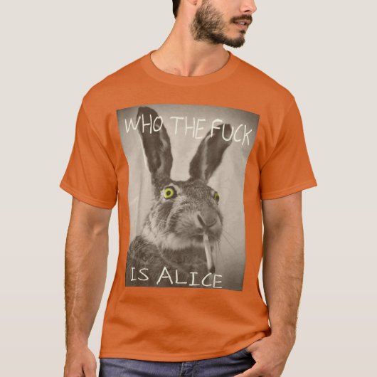 「誰だよ」Alice 面白いウサギのギフト Tシャツ (正面)