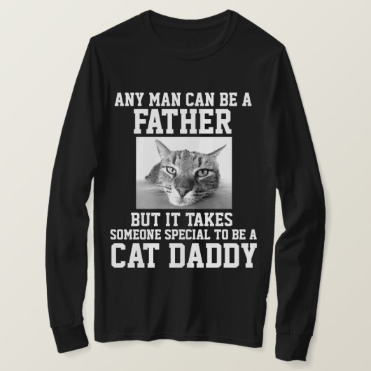 誰でも父親になれる特別な猫パパTシャツ Tシャツ (デザイン正面)