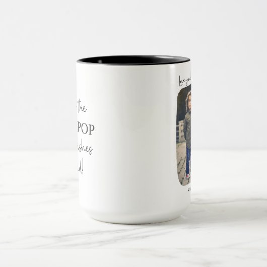 誰もが写真を撮りたいと思うおじいちゃん マグカップ (中央)