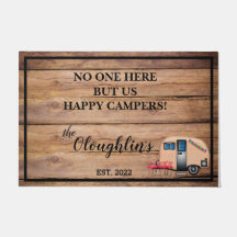 誰もここでは私たち幸せなキャンパーウッドファミリー名