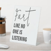 誰もトイレに行かない聞ようにおもしろい笑う 台座サイン (インサイチュ)