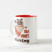 誰もパグ犬を見ていないようガーリーに踊る ツートーンマグカップ (正面左)