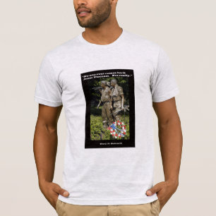 誰もベトナムからもどって来ません Tシャツ