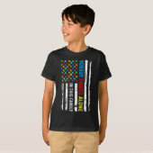 誰も一人で戦わないアメリカ国旗パズル自閉症Awa Tシャツ (正面フル)