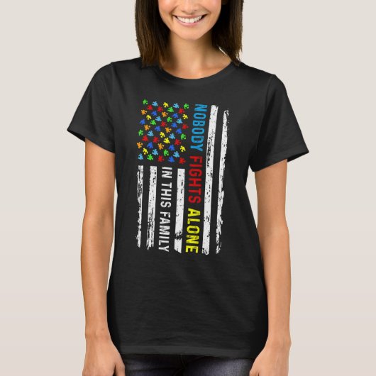 誰も一人で戦わないアメリカ国旗パズル自閉症Awa Tシャツ (正面)