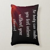 誰も君を地獄に落とせ感じんだ アクセントクッション (正面(垂直))