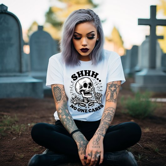 誰も気にしないよ Tシャツ