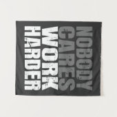 誰も気によく働かない動機トレーニング タペストリー (正面(横))