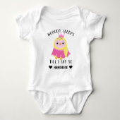 誰も私がそう言うまで寝ない ベビーボディスーツ (正面)