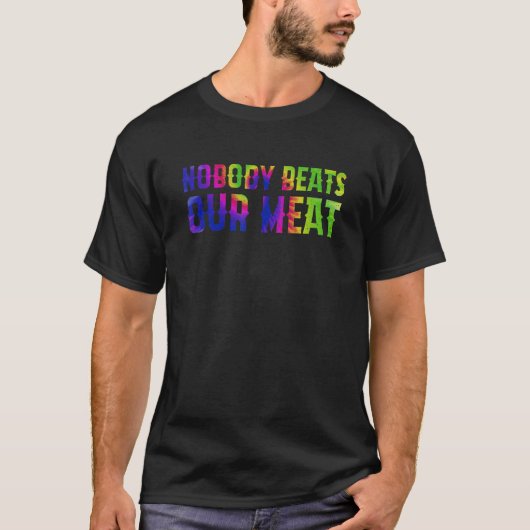 誰も私たちのお肉アパレルを打ち負かせない Tシャツ (正面)