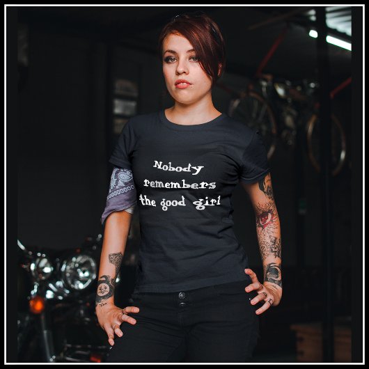 [誰も良い女の子を覚えていない]絵を描（ばちゃばちゃ）跳ねる Tシャツ