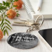 誰も芝生の上に居ない キーホルダー (側面)