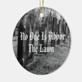 誰も芝生の上に居ない セラミックオーナメント (左)
