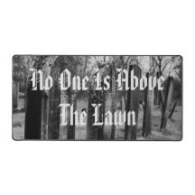 誰も芝生の上に居ない