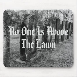 誰も芝生の上に居ない マウスパッド