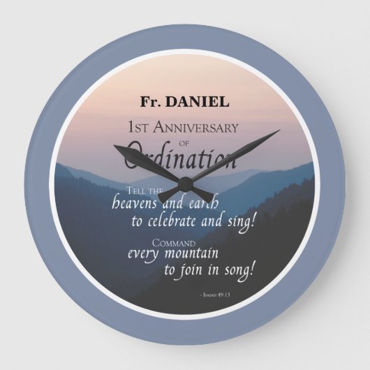 調整おめでとうの最初の記念日をパーソナライズ ラージ壁時計 (正面)