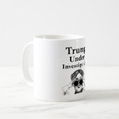 調査中のトランプ コーヒーマグカップ (正面左)