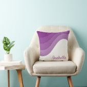 調的な波の紫色のストライプのでカスタムなパーソナライズ クッション (椅子)