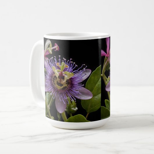 謎の美しい:紫の情熱の花 コーヒーマグカップ (正面左)