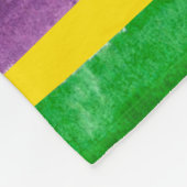 謝肉祭の手塗りの紫色の緑金ゴールドは縞で飾ります フリースブランケット (角)