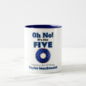 警おもしろい察ドーナツ50誕生日 ツートーンマグカップ (中央)