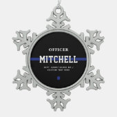 警パーソナライズされた察官の細いブルーライン スノーフレークピューターオーナメント (正面)