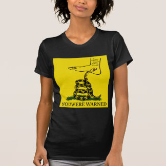 警告されたラッセル音のヘビの旗でした Tシャツ