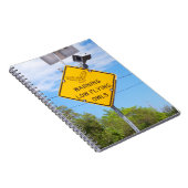 警告の低く飛んでいるなフクロウの印 ノートブック (右側)