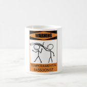 警告の気難しなバスーン奏者 コーヒーマグカップ (中央)