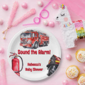 警報を鳴らす赤い消防車の男の子の赤いシャワー ペーパープレート (パーティー)
